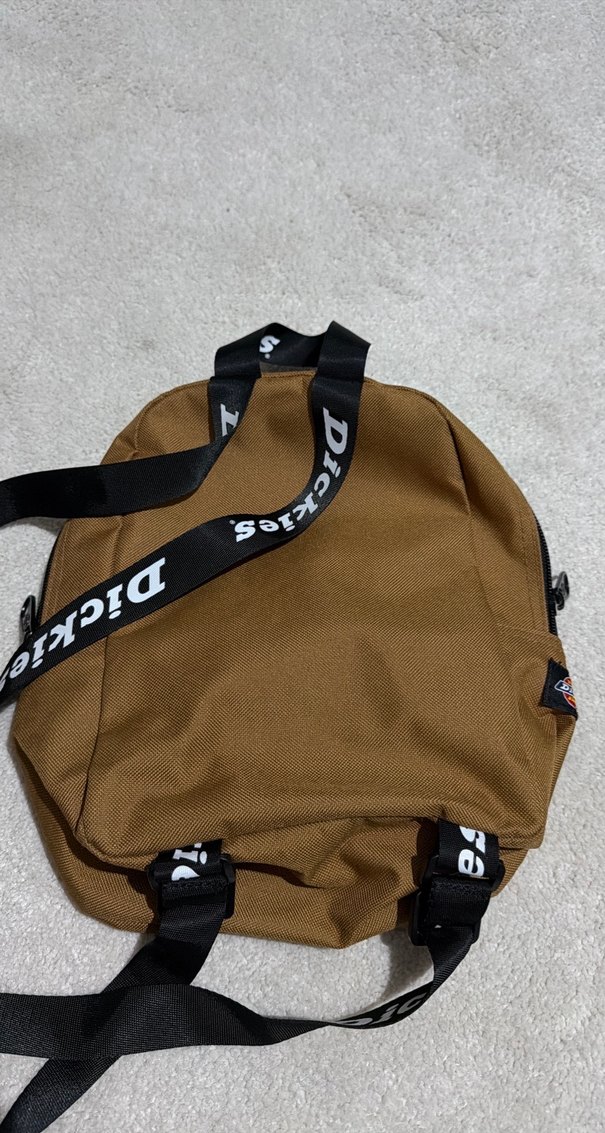 Dickies Kahverengi Fermuarlı Sırt Çantası - Görsel 3