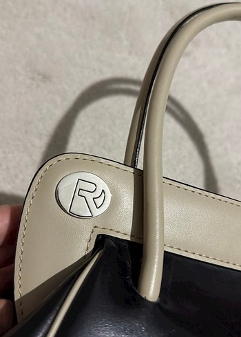 Rochas Bej ve Gri Deri Tokalı Kadın Çanta - Görsel 3