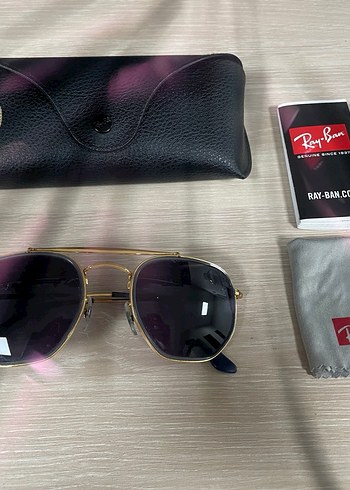 Ray Ban