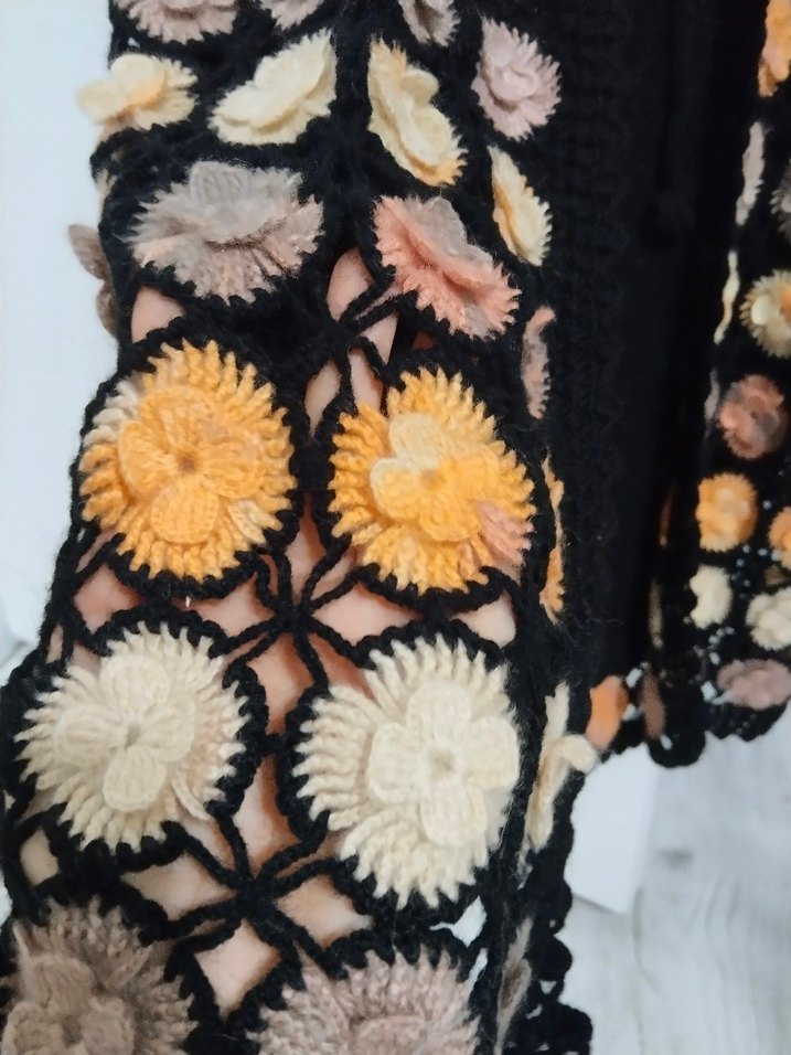 ceyizlik Çiçek Desenli Örgü Bohem Kadın Yelek - Görsel 3