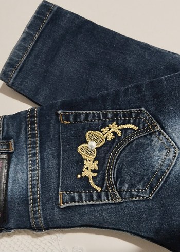 Kız Çocuk Mavi Nakışlı Denim Pantolon - Görsel 2
