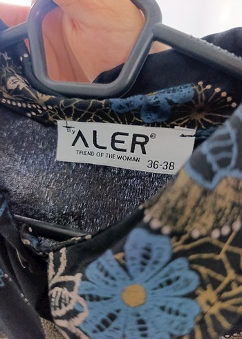 Çiçek Desenli Uzun Kollu Gömlek - Görsel 3