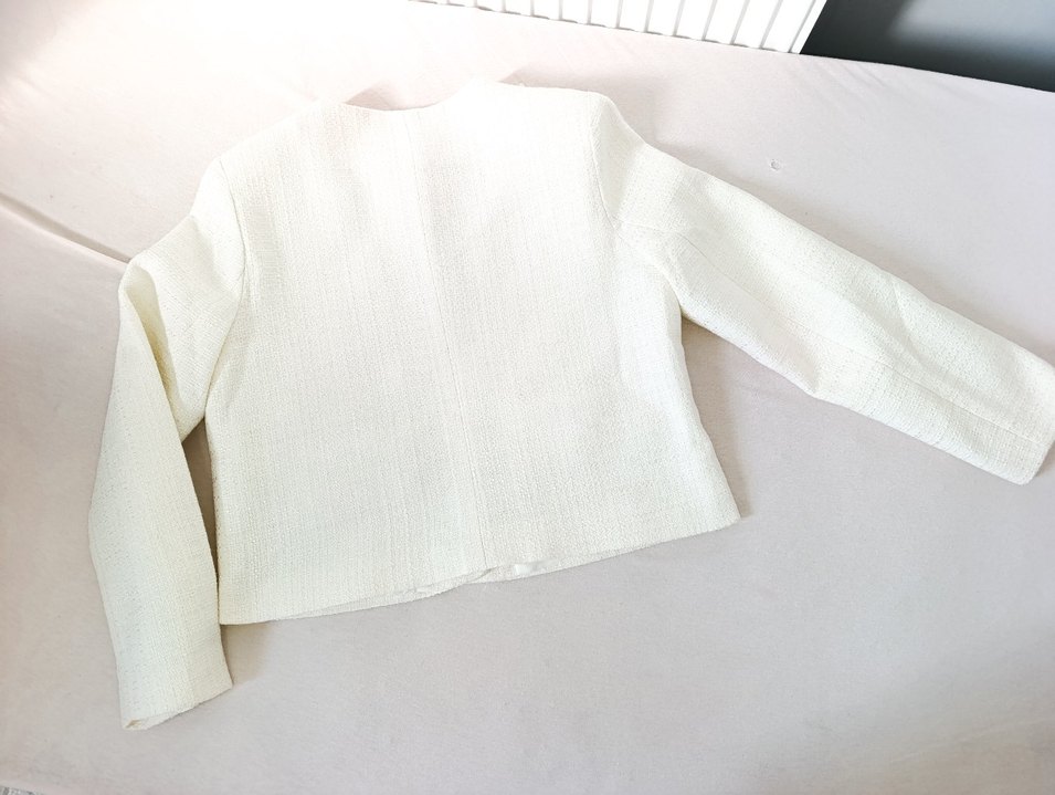 Düğmeli Beyaz Keten Kadın Ceket - Görsel 2