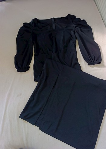 Uzun Siyah Gotik V Yaka Drapeli Elbise - Görsel 3