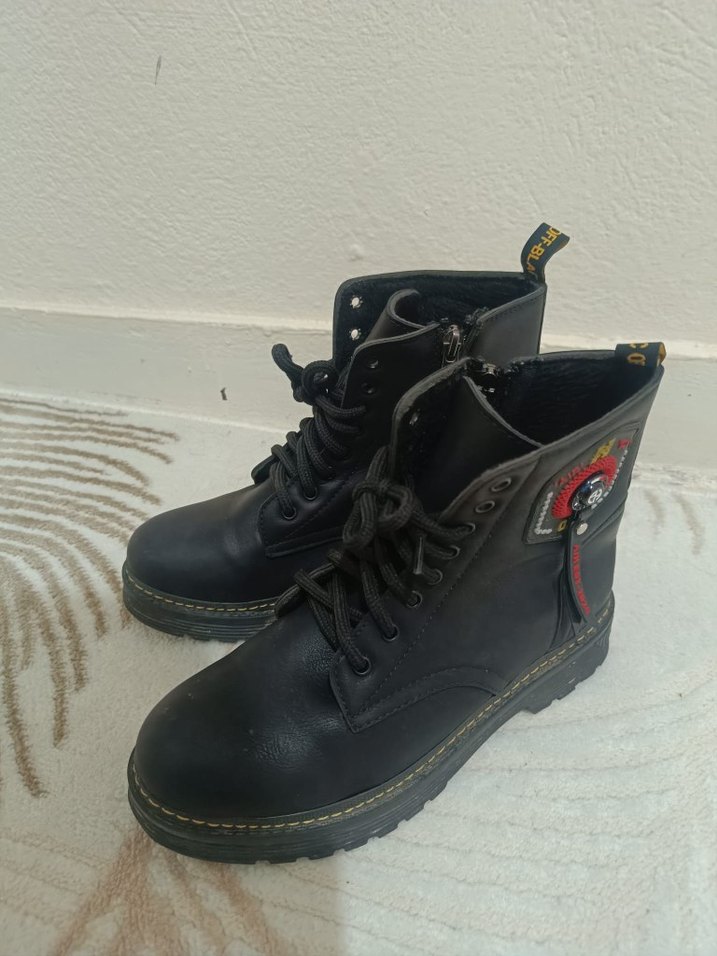 Nakışlı Siyah Yüksek Topuklu Punk Botlar - Görsel 4