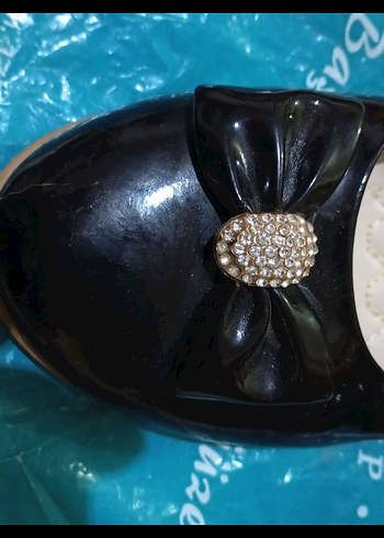 Kız Çocuk Siyah Tokalı Rugan Babet Ayakkabı - Görsel 3