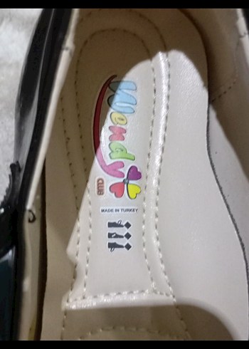 Kız Çocuk Siyah Tokalı Rugan Babet Ayakkabı - Görsel 5