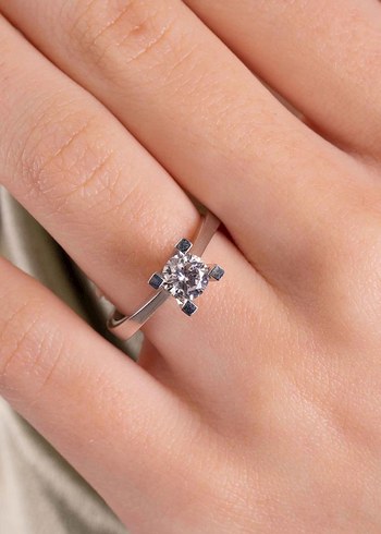 14K Altın Takoz Tırnak Tektaş  Yüzük - Görsel 2