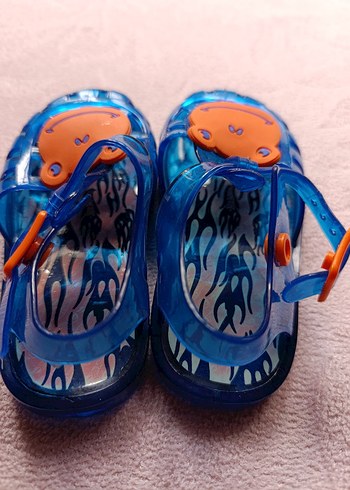 Gölgelikli bebek simidi ve deniz ayakkabısı - Görsel 5