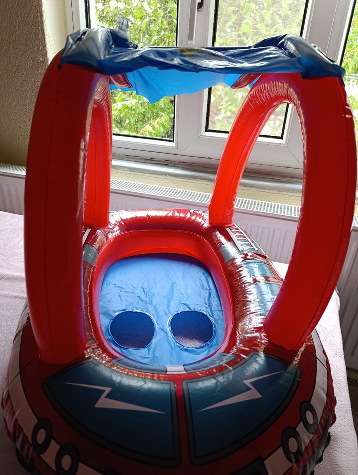 Gölgelikli bebek simidi ve deniz ayakkabısı - Görsel 2