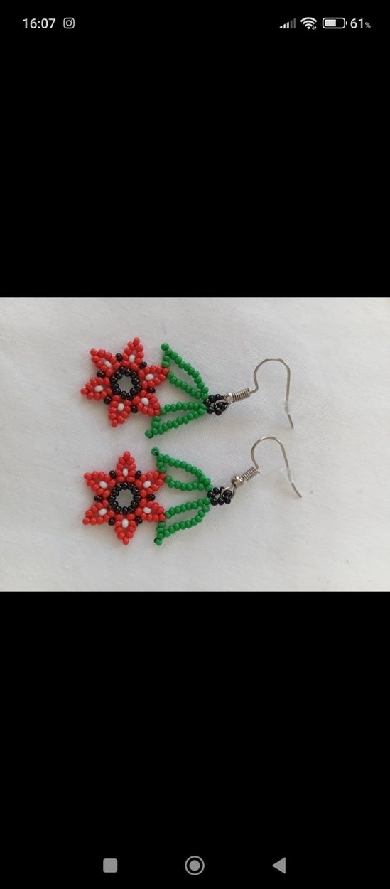 Çiçek Desenli Kum Boncuk El Yapımı Küpeler - Görsel 2