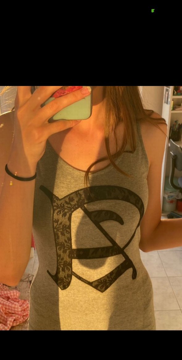 Gri Elbise - Görsel 2