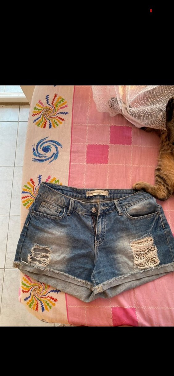 Batik Desenli Kadın Mini Denim Şort - Görsel 2