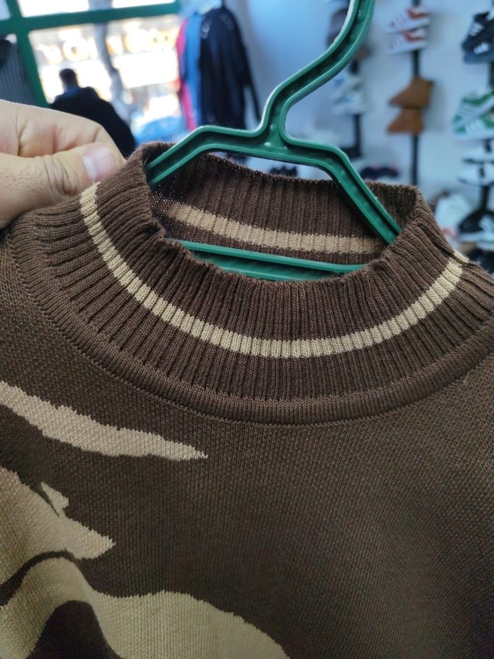 Kahverengi Kamuflaj Desenli Kadın Boğazlı Kazak - Görsel 4