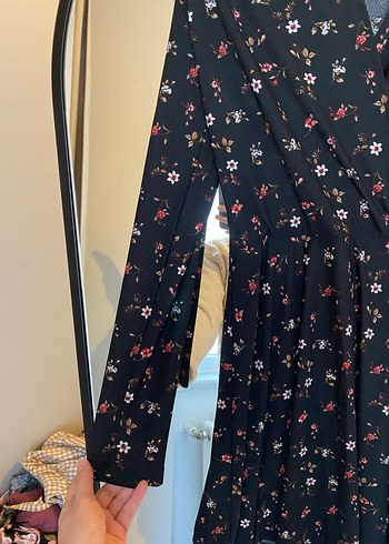 Siyah Çiçek Desenli Uzun Kollu Midi Elbise - Görsel 5