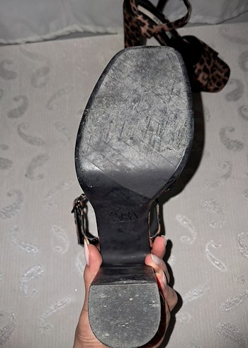 Zara Leopar Desenli Topuklu Ayakkabı - Görsel 5