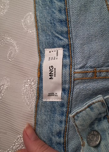 Mango Düğmeli Bol Kesim Mini Kot Şort - Görsel 4