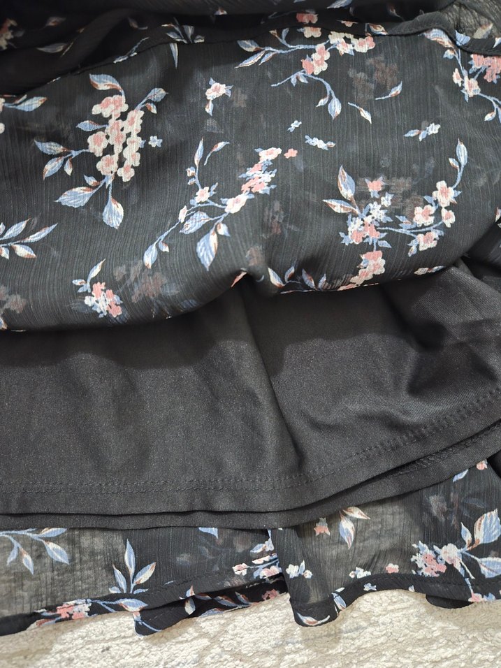 Çiçek Desenli Siyah Midi Etek - Görsel 3