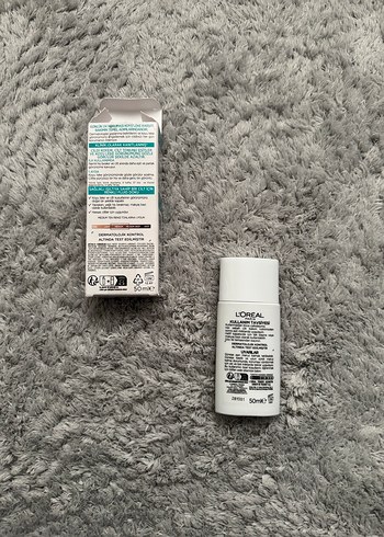 Loreal Paris Bright Reveal SPF 50 Renkli Yüz Güneş Kremi - Görsel 2