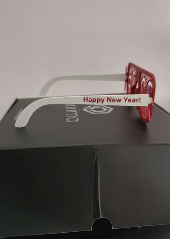 Yeni yıl 2026 Kırmızı Avant-Garde kadın erkek gözlüğü - Görsel 2