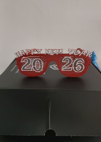 Yeni yıl 2026 Kırmızı Avant-Garde kadın erkek gözlüğü - Görsel 5