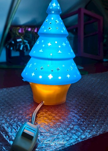 Mavi Renkli Yıldız Desenli Ağaç Şeklinde Mumluk - Görsel 2