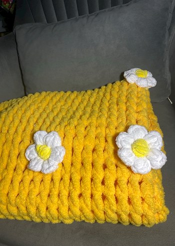 Sarı Nakışlı Örgü Çocuk Battaniyesi - Görsel 4