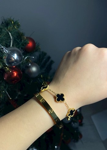 Siyah Yonca ve Gold Kelepçe - Görsel 3