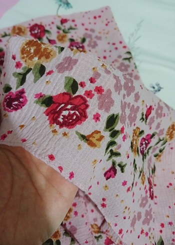 Pembe Çiçek Desenli Fırfırlı Kadın pamuk eşarp - Görsel 4