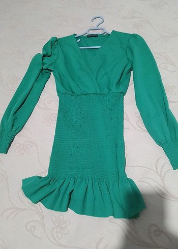 Yeşil Mini Elbise, Uzun Kollu, Fırfırlı - Görsel 2