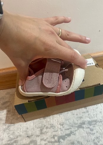 Kız Bebek Beyaz İlk Adım Ayakkabısı Velcro - Görsel 3