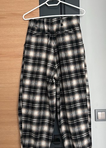 Ekose Desenli Kadın Midi Pantolon - Görsel 2