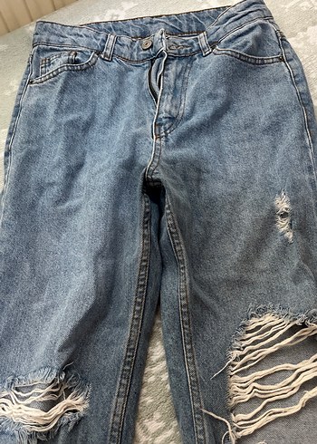 Kadın Gri Mavi Rahat Kesim Yırtık Kot Pantolon - Görsel 4