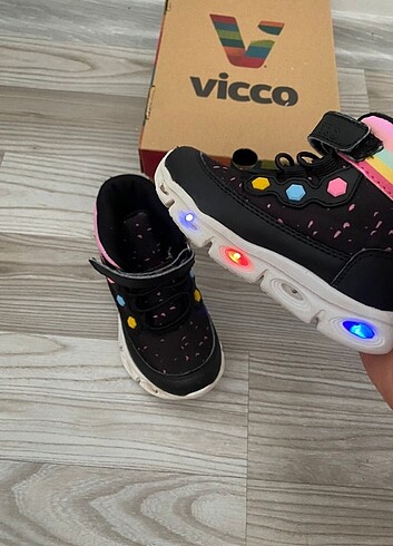 Vicco ışıklı bot 