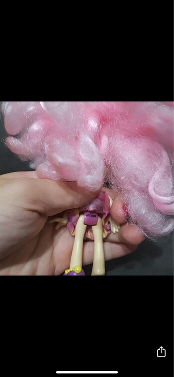  Pembe saçlı bebek