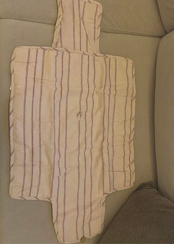 Zara çanta şeklinde katlanan bebek alt açma örtüsü - Görsel 2