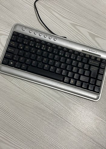 Gri A4Tech USB Kablolu Klavye - Görsel 3