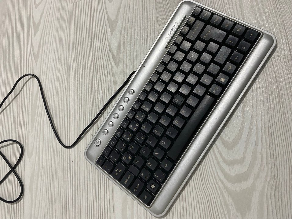 Gri A4Tech USB Kablolu Klavye - Görsel 2