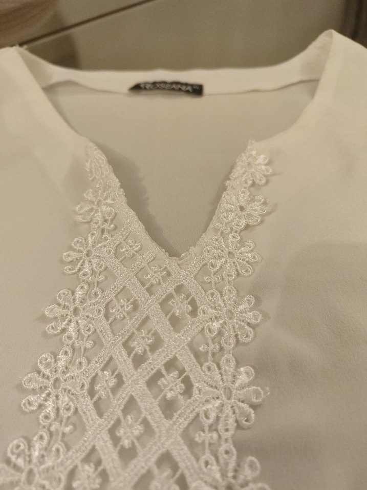 Dantel detaylı güpür bluz - Görsel 4