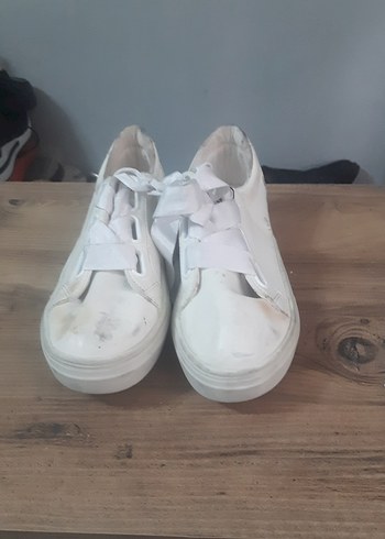 Limon Company Beyaz Bagcikli Duz Tabanli Sneaker