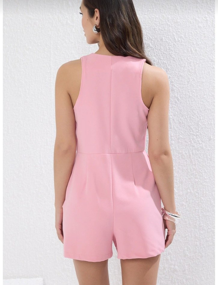 Düğmeli Pembe Mini V Yaka Kadın Tulum - Görsel 2