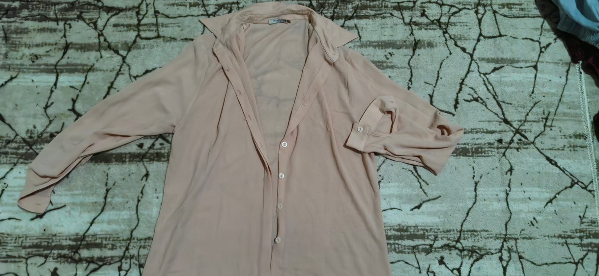 Bej Düğmeli V Yaka Uzun Kollu Kadın Gömlek - Görsel 2