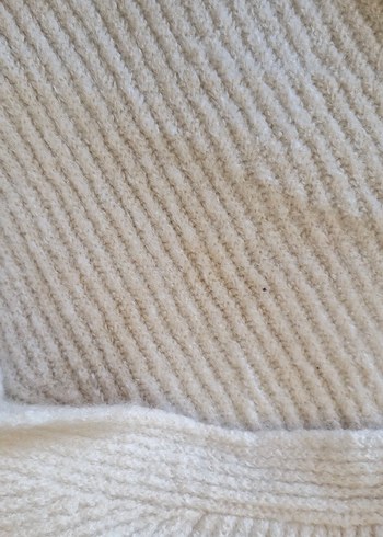 V yaka beyaz triko kazak - Görsel 3