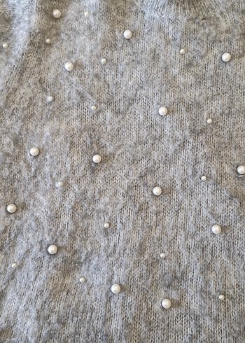 Gri İnci İşlemeli Kısa Kollu Triko Kazak - Görsel 2
