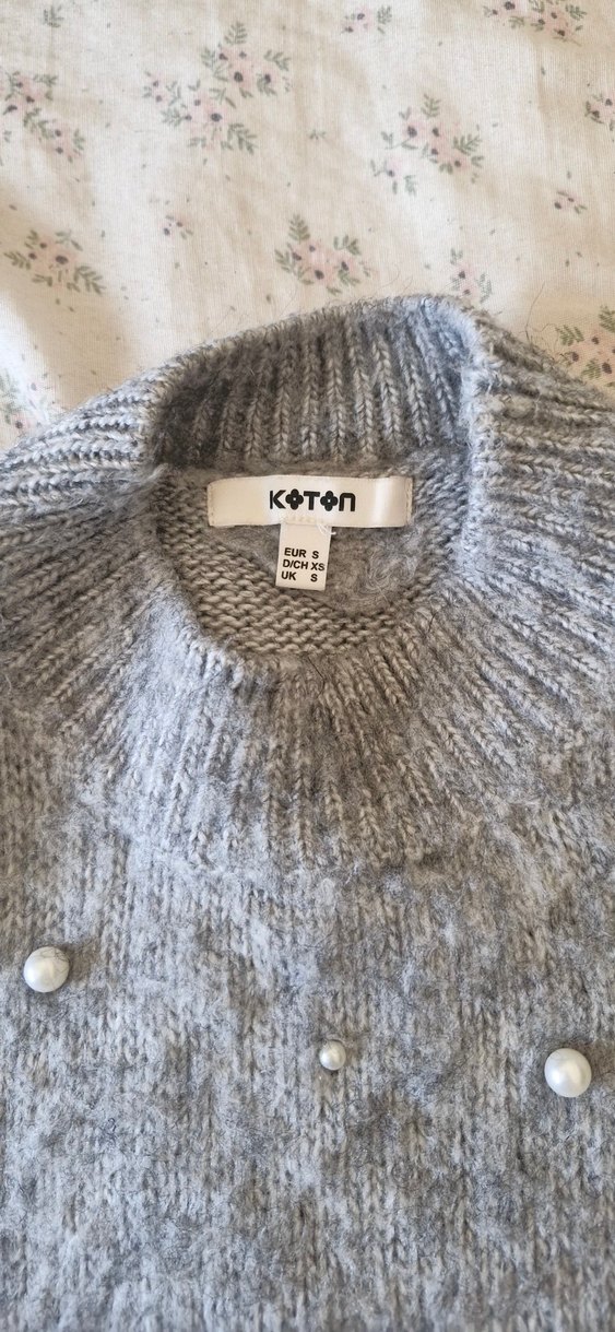 Gri İnci İşlemeli Kısa Kollu Triko Kazak - Görsel 3