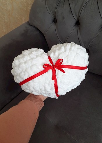 Gri Kalp Şeklinde Peluş Oyuncak - Görsel 2