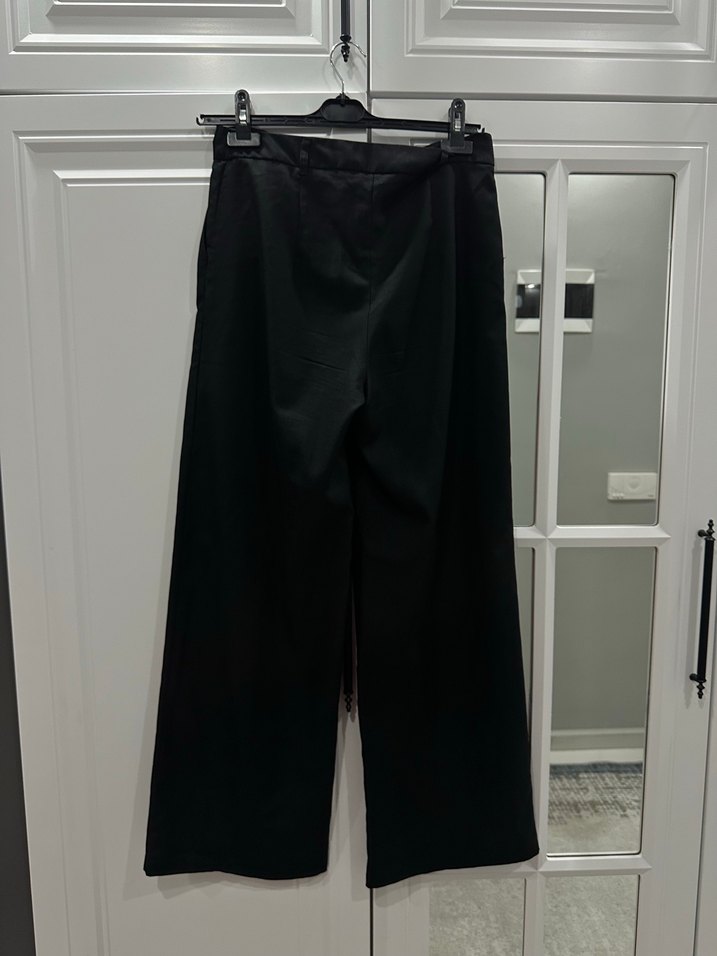 Siyah Kemerli Kadın Kumaş Pantolon - Görsel 2