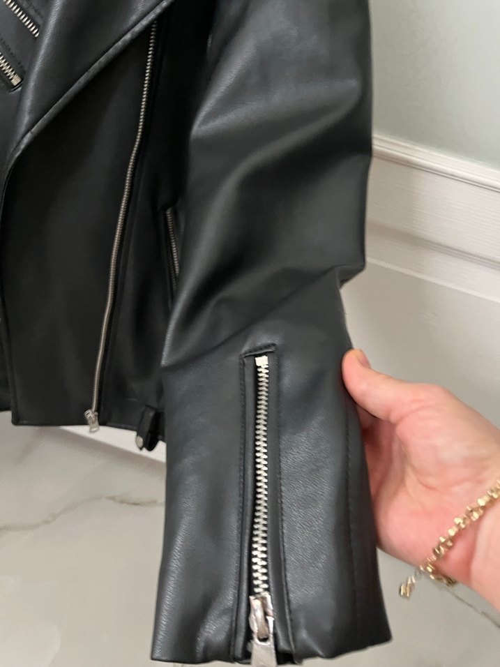 Stradivarius Kadın Siyah Deri Biker Ceket - Görsel 4