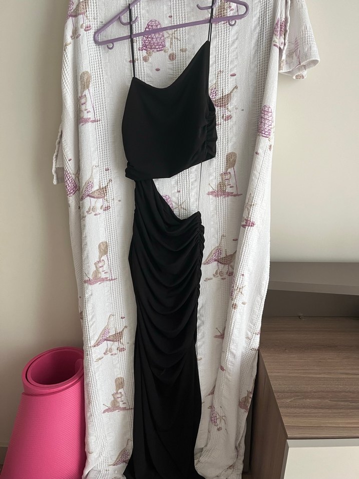 Quzu Siyah Drapeli Elbise - Görsel 3