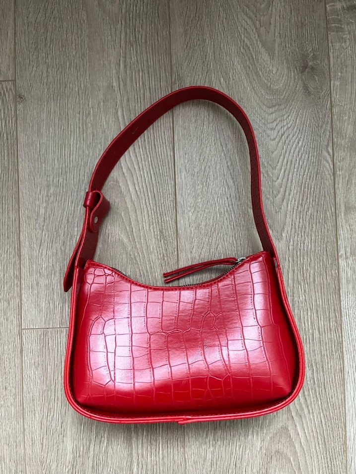 Kırmızı Parlak Deri Yılan Desenli Kadın Çanta - Görsel 2
